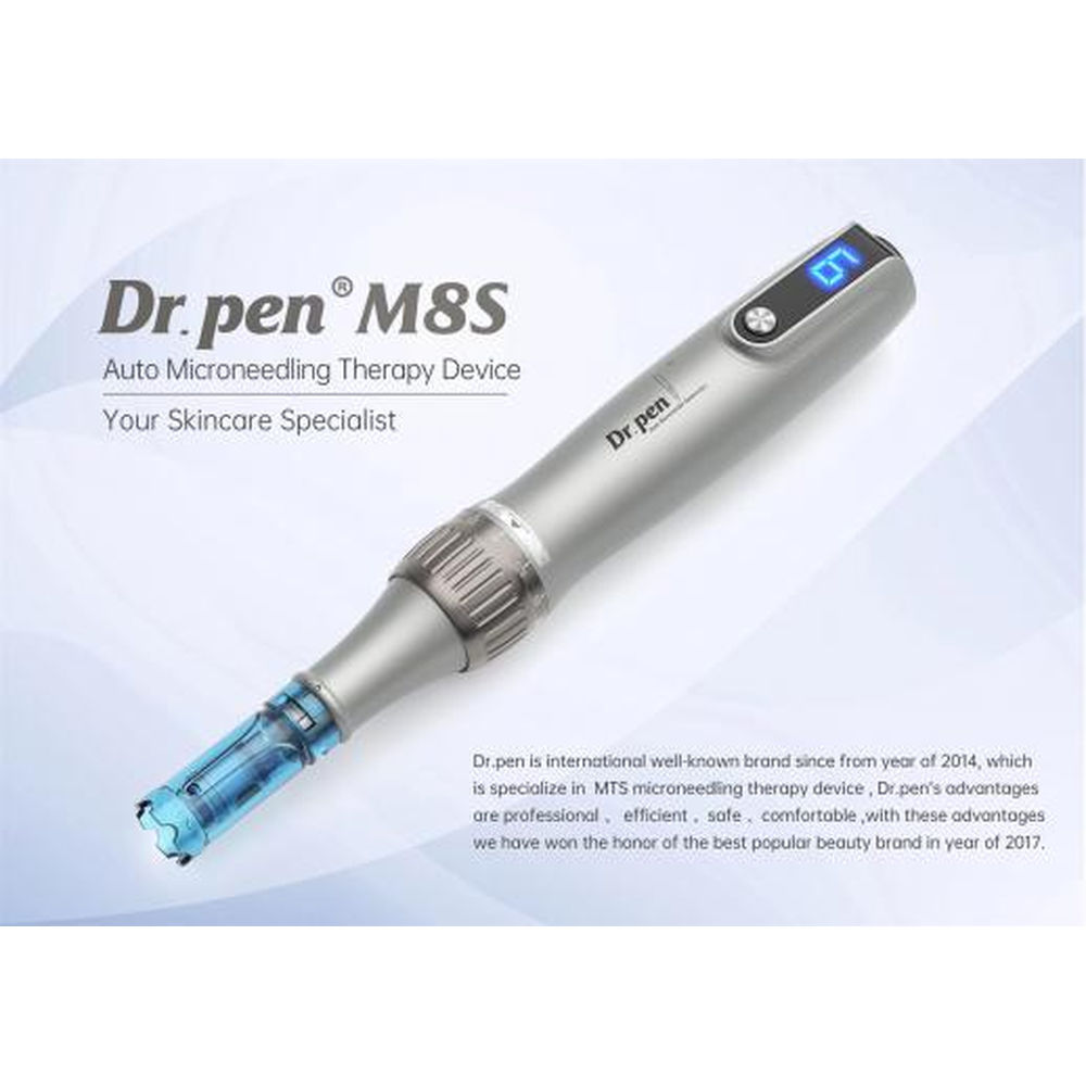 ディスプレイと青いカートリッジが見える、斜めに配置されたDr. Pen M8s本体